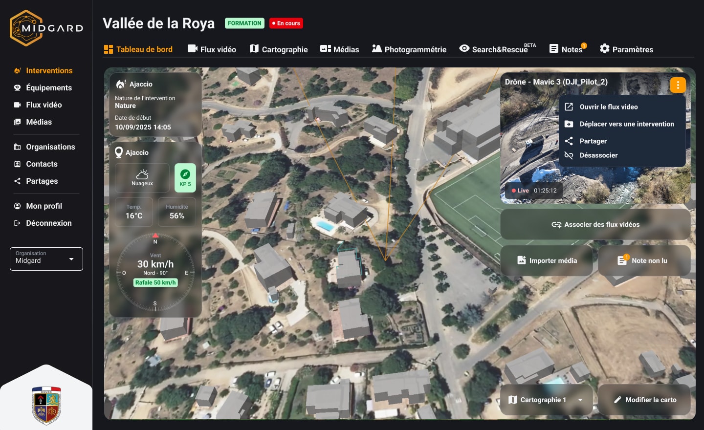 Interface opérationnelle SitGard — cartographie, flux vidéo et données terrain en temps réel